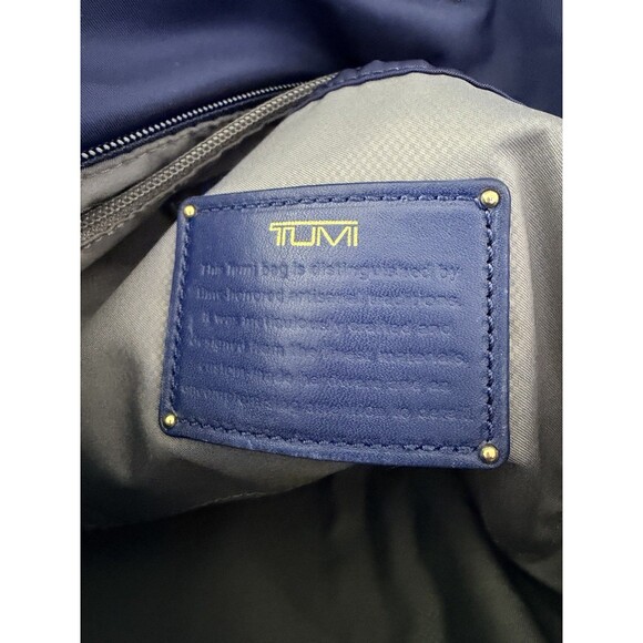 TUMI Navy Nylon Crossbody Voyager Messenger Bag Gold Hardware Front Pockets READ - Picture 3 of 16